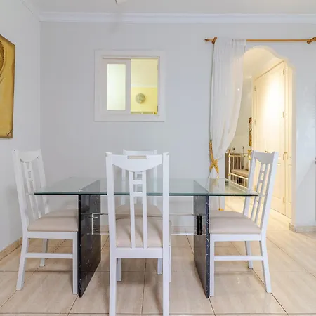 Flatguest - Flat With Art Lejlighed
