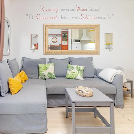 아파트 Flatguest - Flat With Art